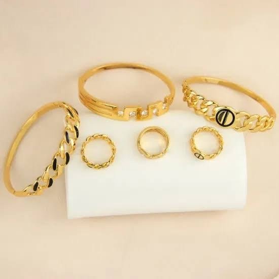 Jewellery by Jolly Enterprise, 35